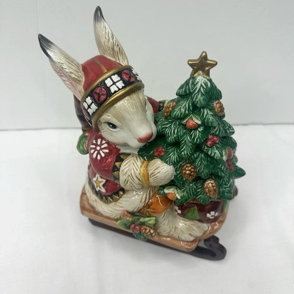 Fitz and Floyd Christmas Lodge Rabbit On A Sleigh With Tree Cookie jar W / Box‎